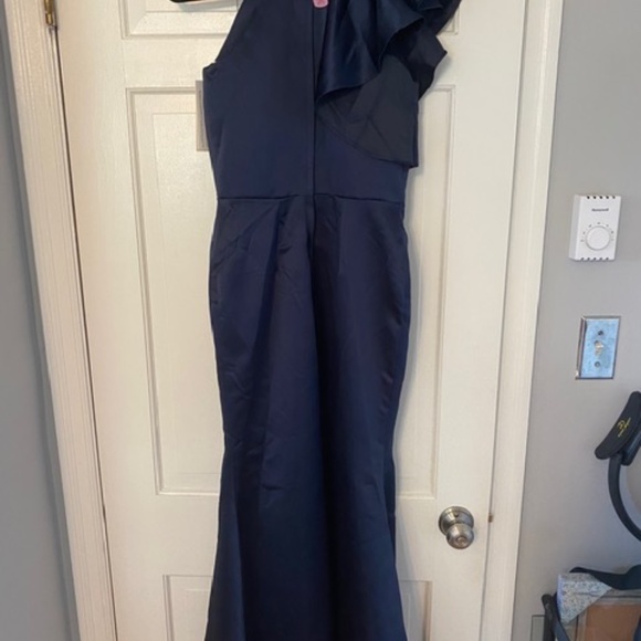 TS COURTURE Royal Blue SIZE 4 Halter gown ONE SHOULDER with RUFFLE -  NWT - Picture 2 of 5